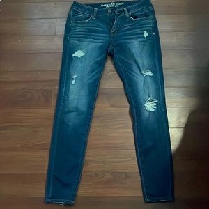 American eagle jeans.. only worn once .. size 8